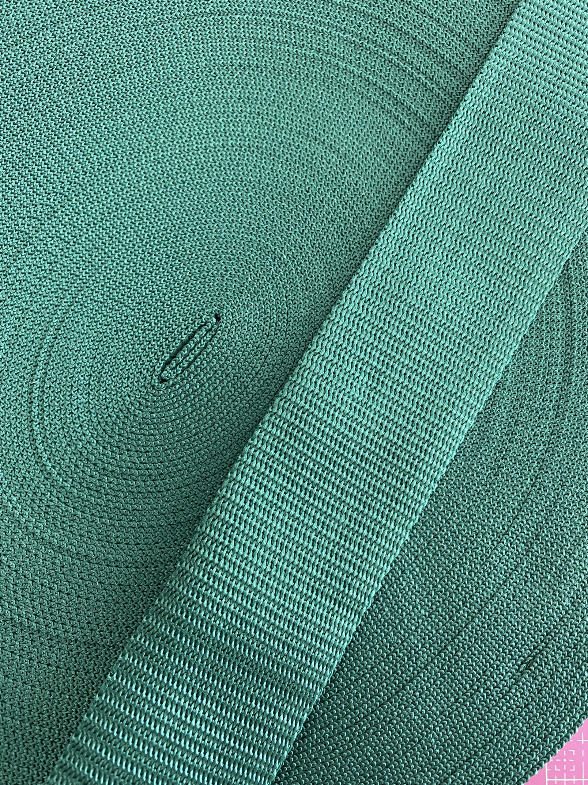 2022-05-11 11.03.35 50mm Polypropylene Webbing Bottle Green - Image 1
