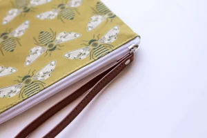 Gingiber Busy Bee Pouch - Image 2