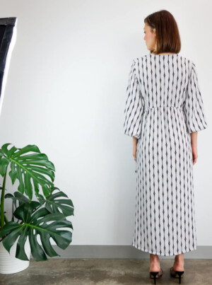 Naomi Woven Dress Pattern Size 4-16 - Image 2