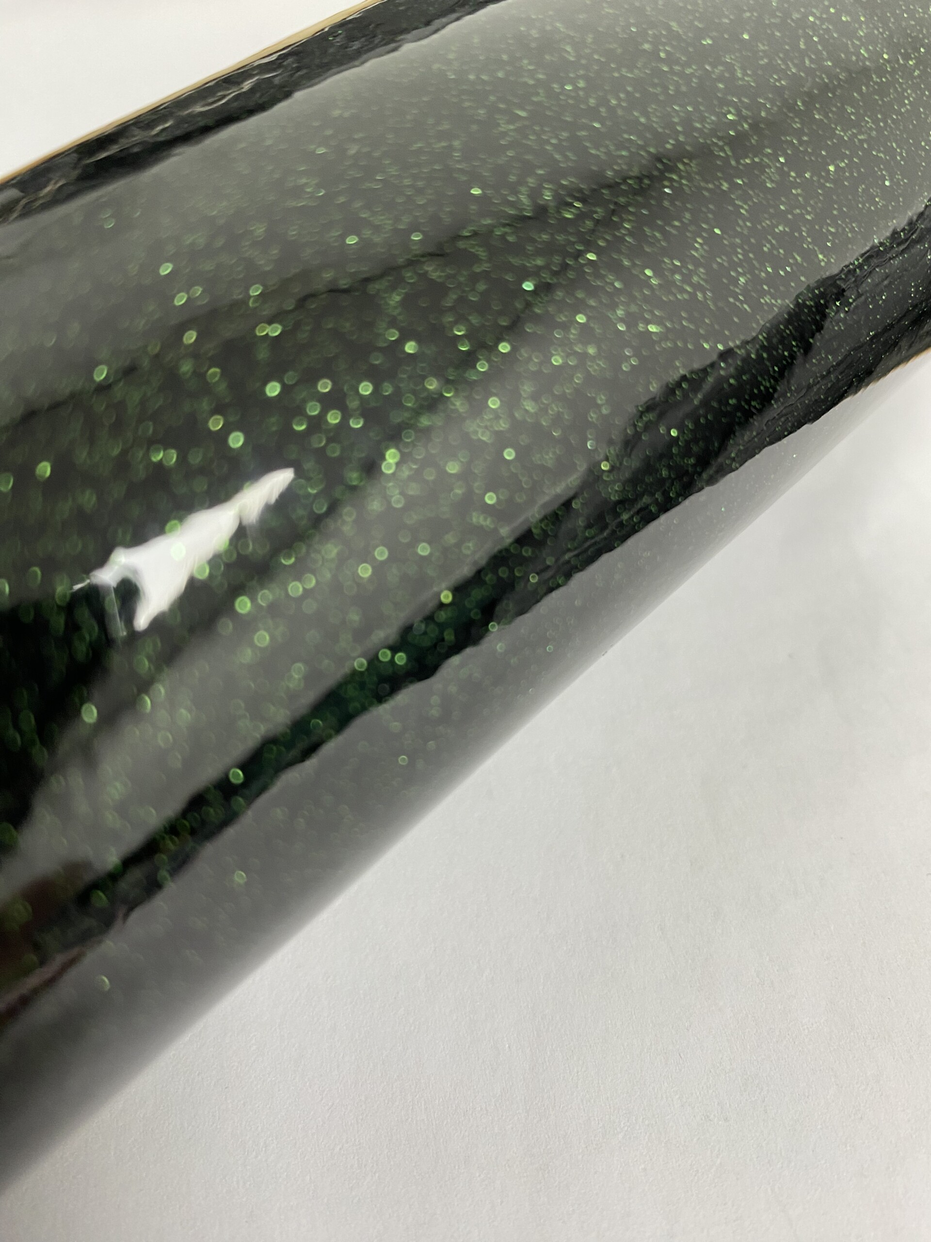 2025-05-09 16.38.28 Glitter Vinyl Emerald 50x135cm - Image 1