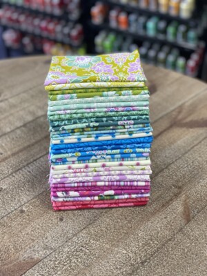Full Bloom Fat Quarter Bundle - Image 3