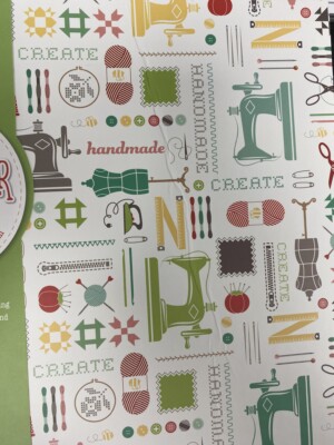 Lori Holt Bee Keeper Binder (Without Inserts)( Damaged) - Image 2