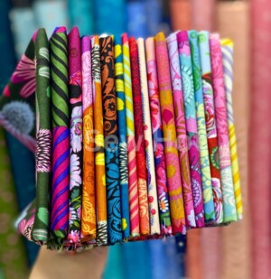 Perennial Borders Fat Quarter Bundle - Image 3